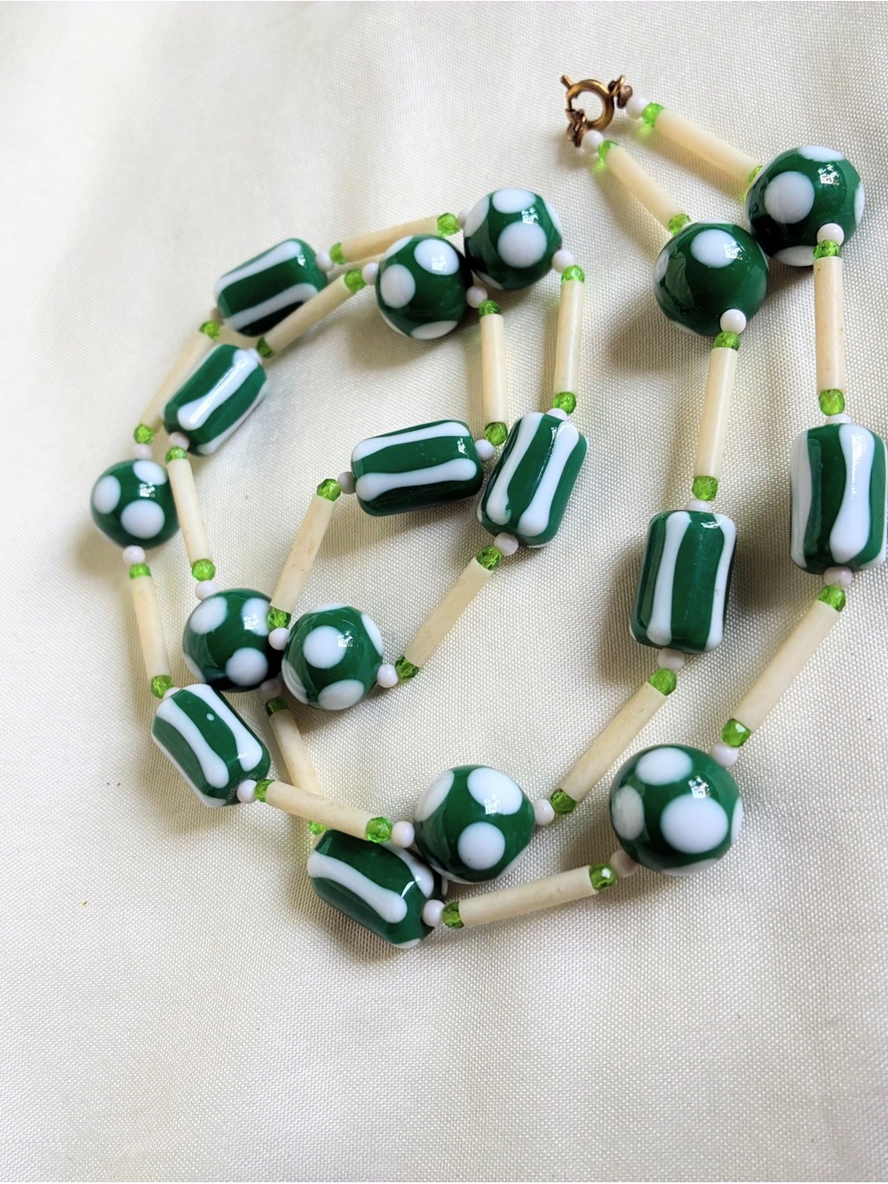 Vintage Green and white glass bead necklace with a boho vibe #boho #festival